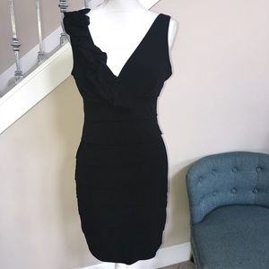 Flattering Black Party Dress SZ 10 (L25)